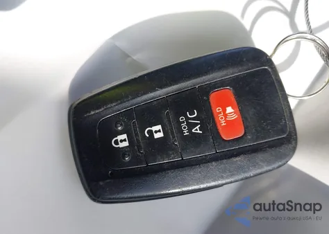 2021 Toyota Prius Prime Le z USA, uszkodzony, nr VIN JTDKAMFP1M3177940